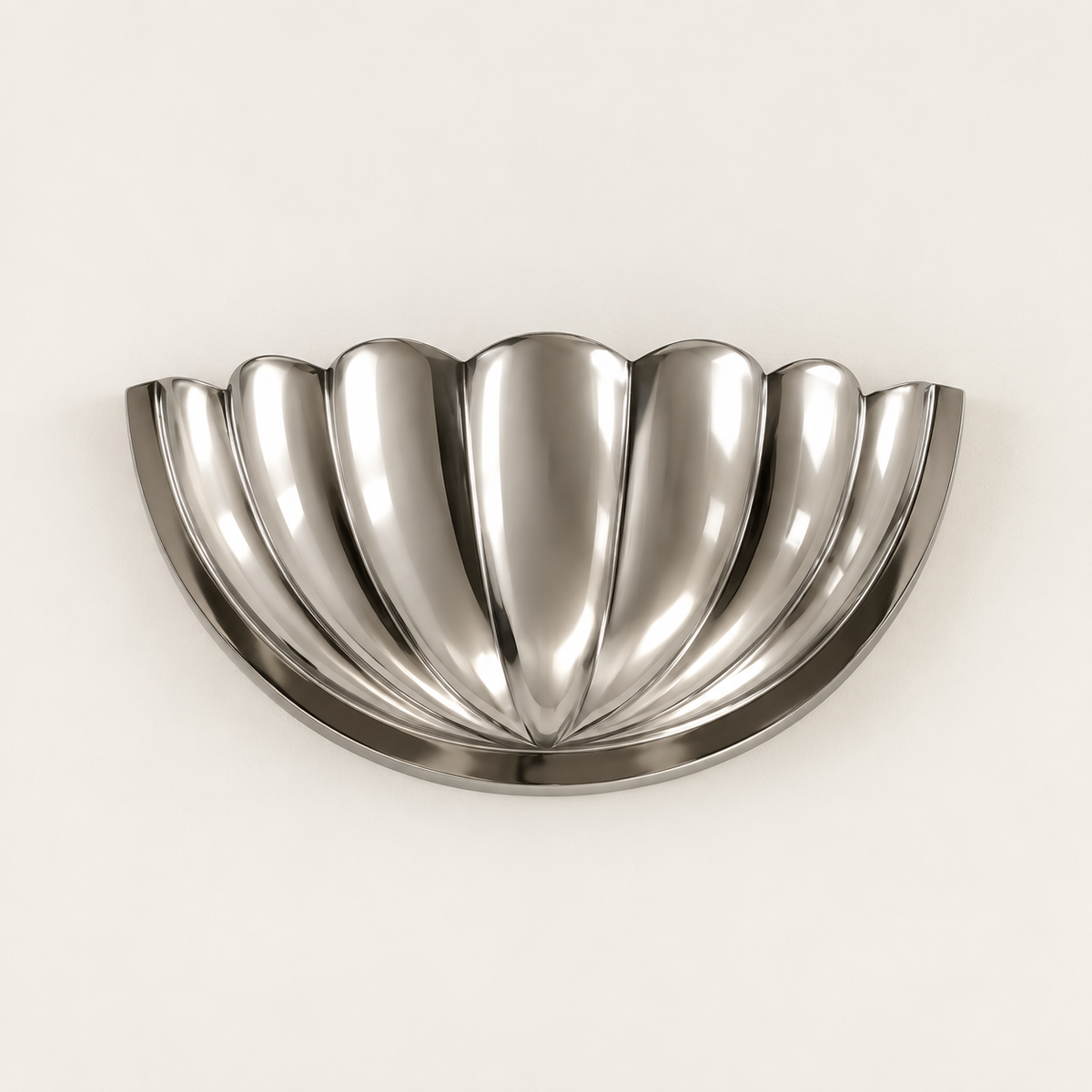 Silver polished chrome scallop shell wall sconce